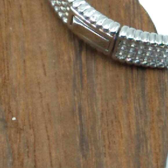 Silver-tone Hinged Crystal Pave Bangle Bracelet Fits Smaller Wrist NWOT - Picture 9 of 15